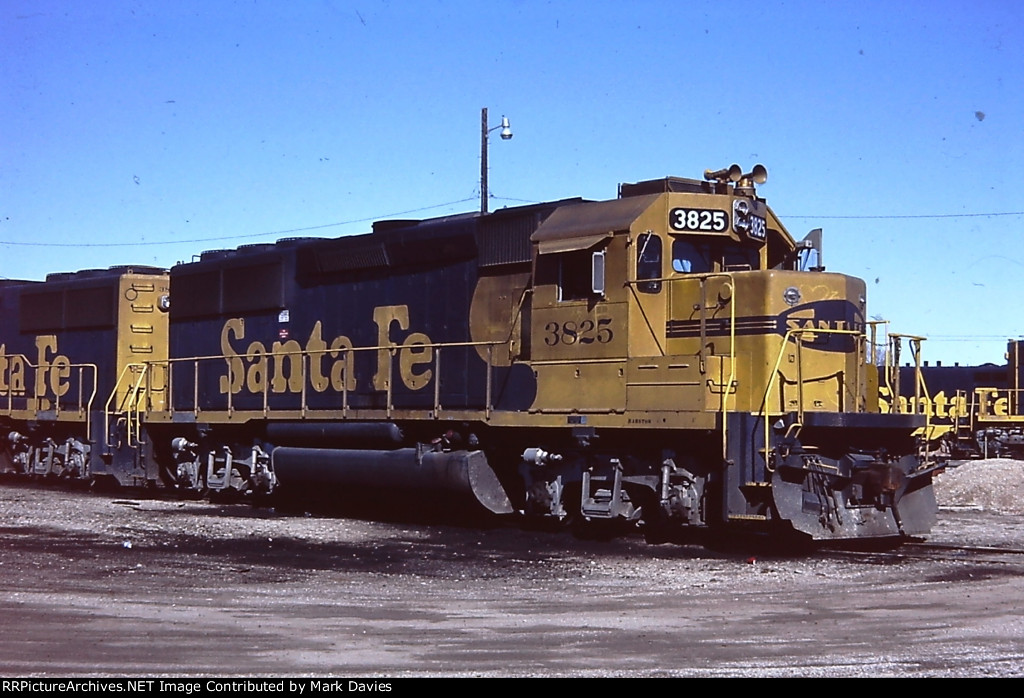 ATSF 3825